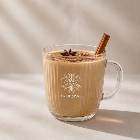 Space Cookie Chai Latte – Rezept mit samova Bio-Gewürztee