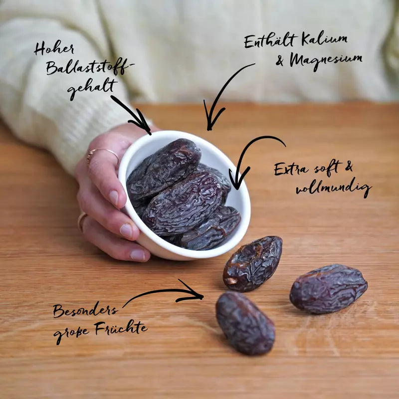 Datteln Medjool Giant | Bio-Jumbo-Datteln mit Stein | Cremig-karamellig & naturbelassen | Energiegeladen & nährstoffreich